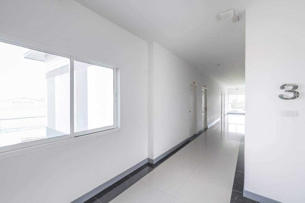 K&K Apartment Samut Prakan Exterior photo