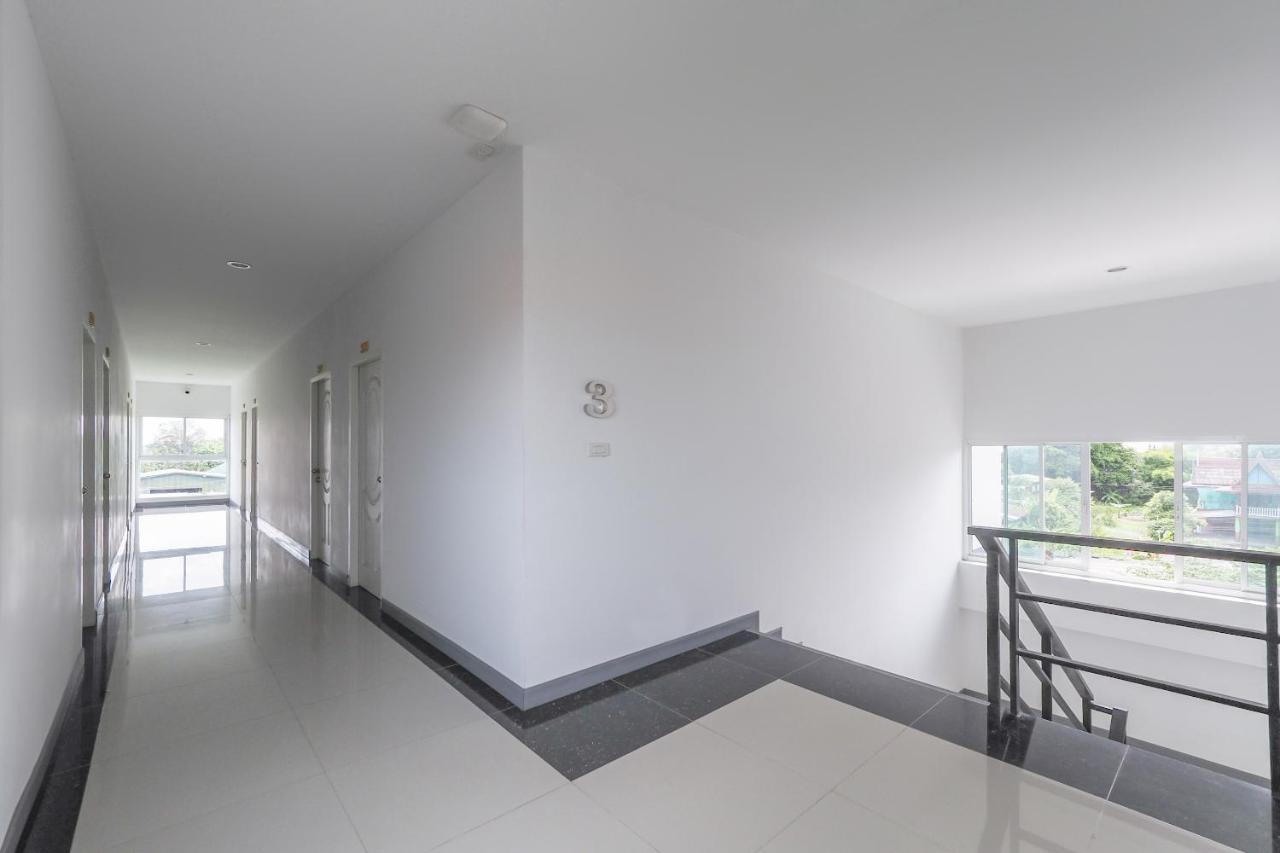 K&K Apartment Samut Prakan Exterior photo